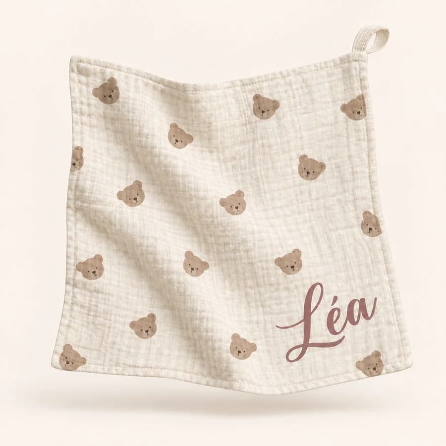 Petit linge personnalisé — photographie réaliste du produit personnalisé