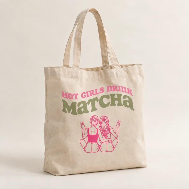 Tote bag « Matcha entre filles » — photographie réaliste du produit personnalisé