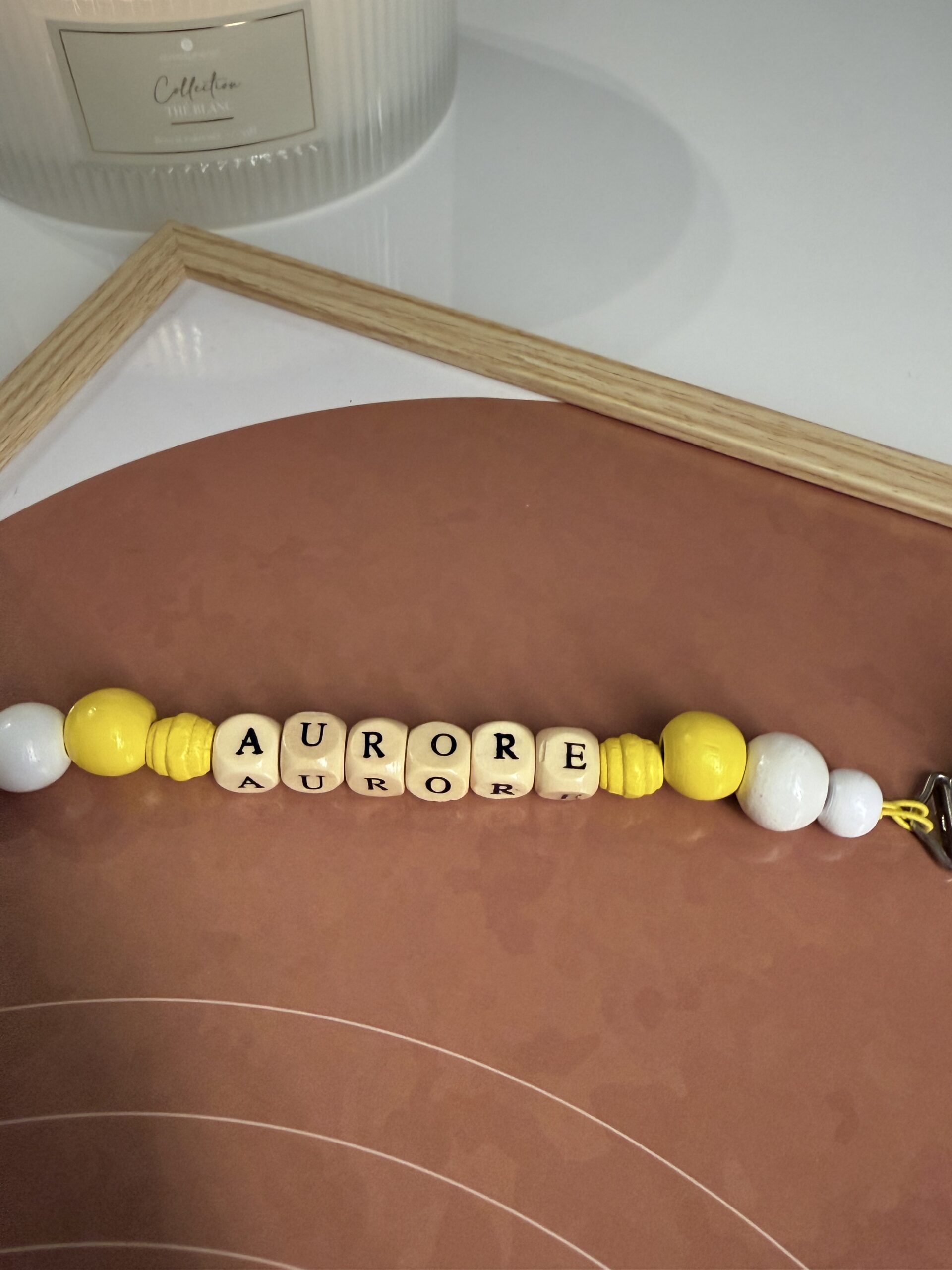 Porte tétine | Jaune pastel – Image 2